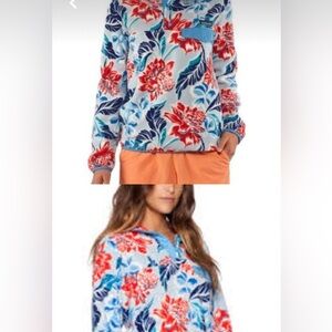 Patagonia floral pull over! Women size small